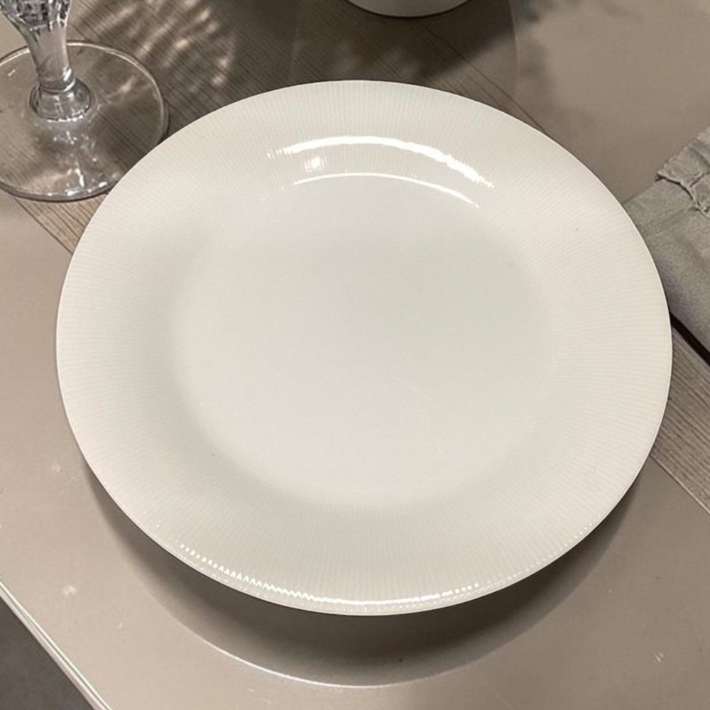 Ascot Japan White Porcelain Dinner Plate, Vintage Ribbed Fine China Dinnerware